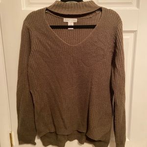 High neck, cut out sweater